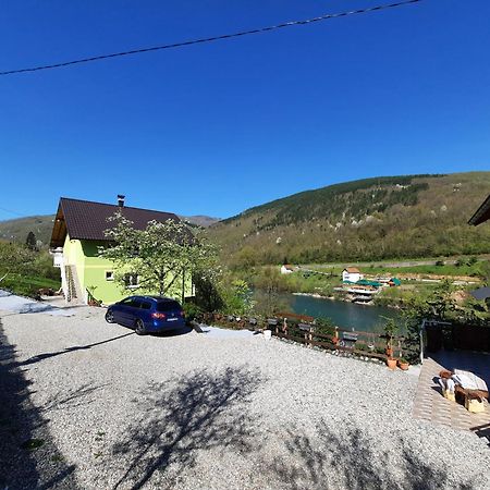 Apartmani Vila Na Drini Foca Kültér fotó