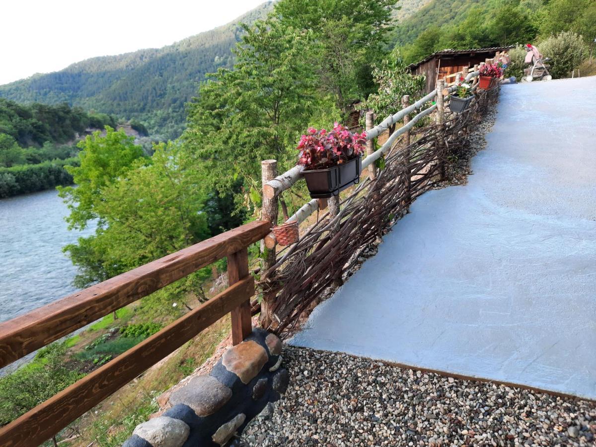Apartmani Vila Na Drini Foca Kültér fotó