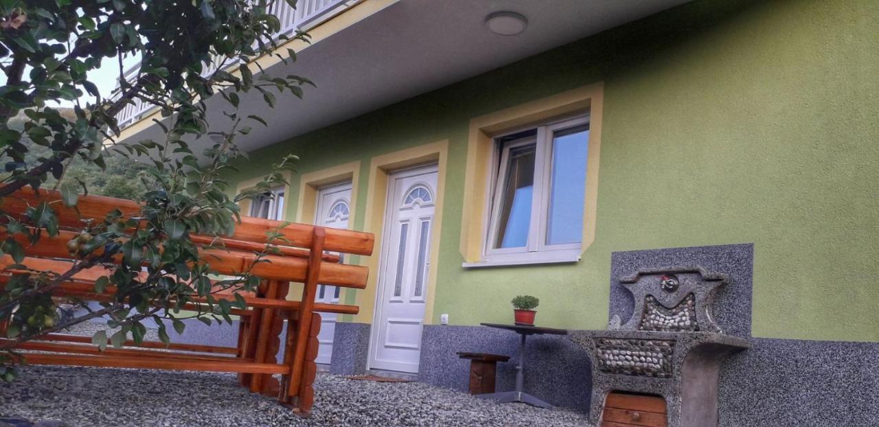 Apartmani Vila Na Drini Foca Kültér fotó