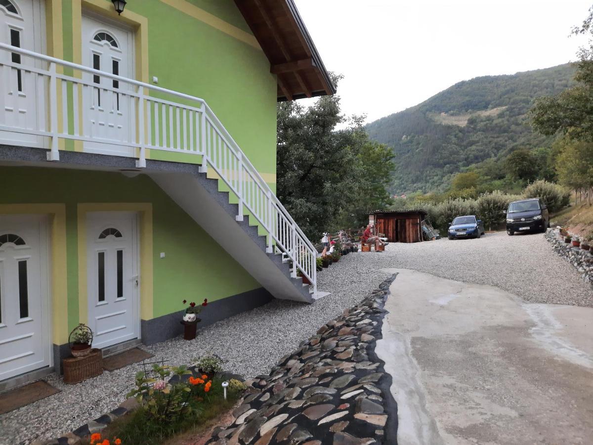 Apartmani Vila Na Drini Foca Kültér fotó