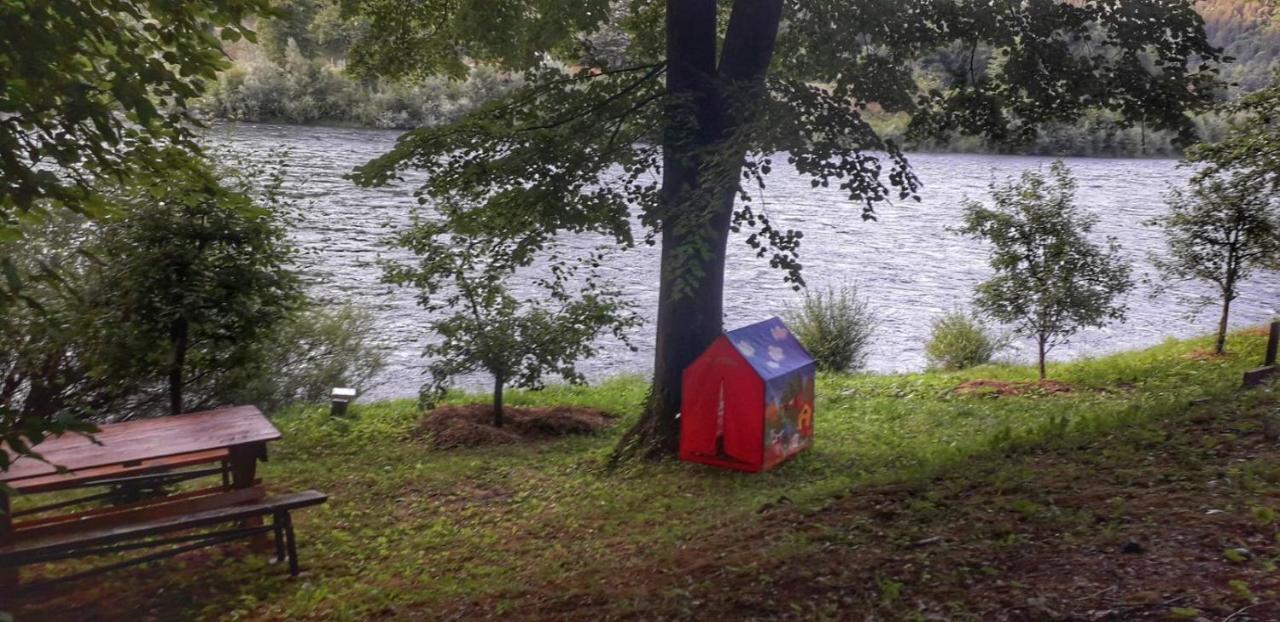 Apartmani Vila Na Drini Foca Kültér fotó
