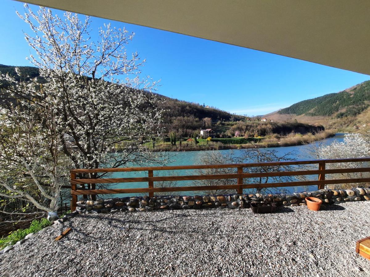 Apartmani Vila Na Drini Foca Kültér fotó