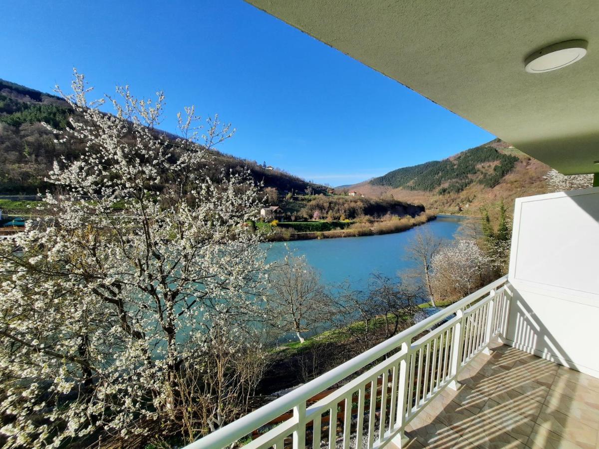 Apartmani Vila Na Drini Foca Kültér fotó
