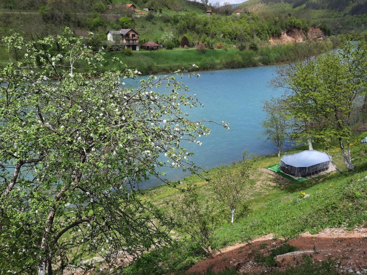 Apartmani Vila Na Drini Foca Kültér fotó