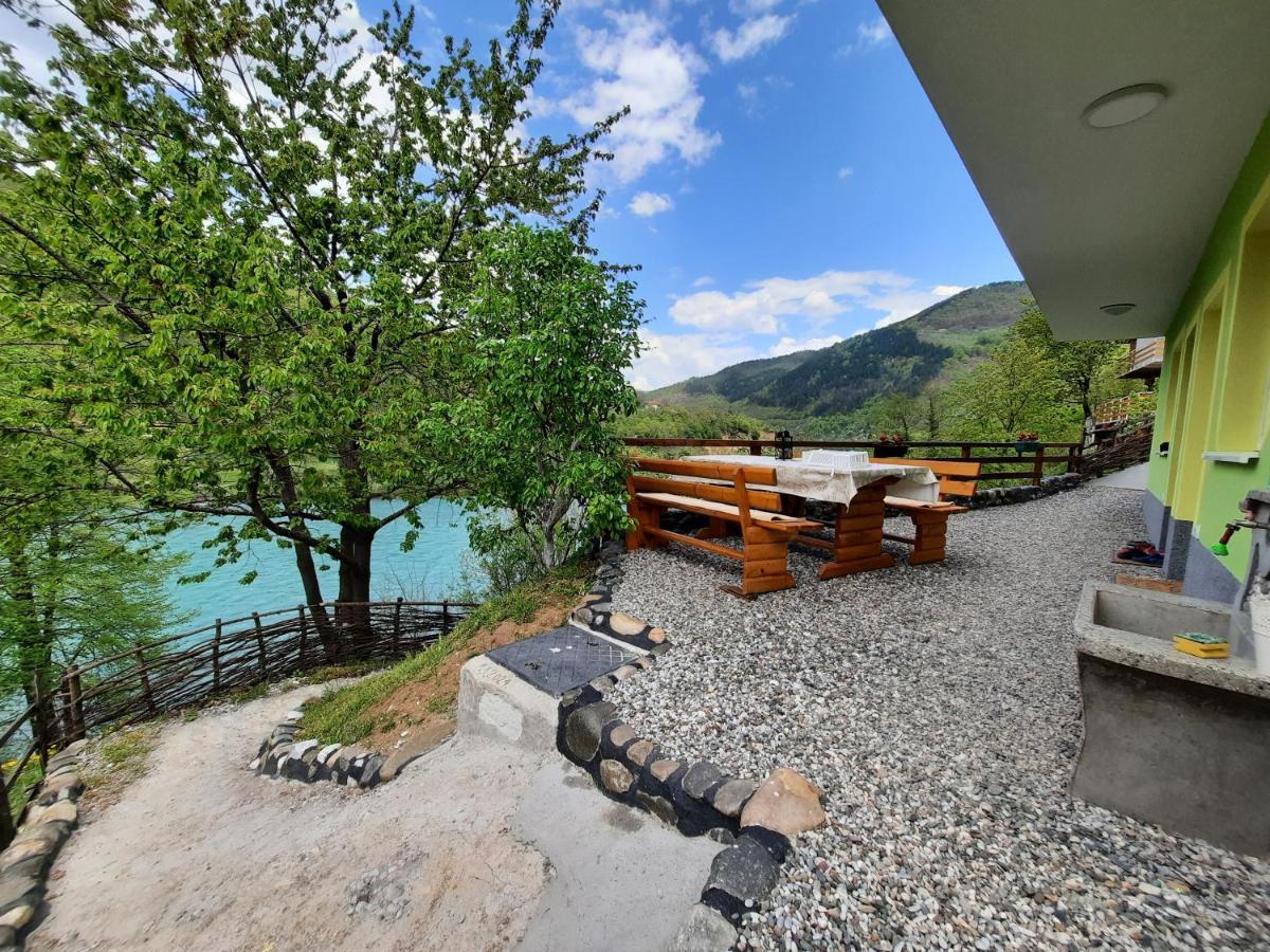 Apartmani Vila Na Drini Foca Kültér fotó