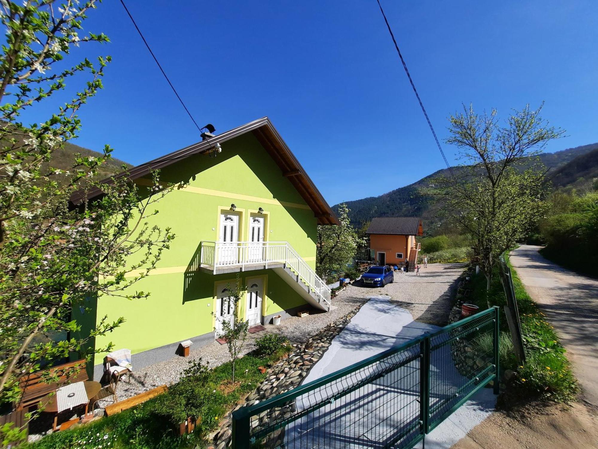 Apartmani Vila Na Drini Foca Kültér fotó