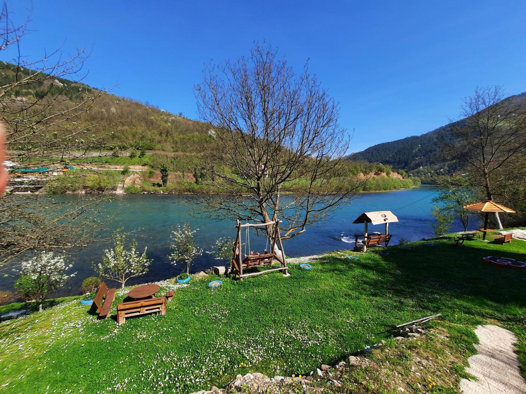 Apartmani Vila Na Drini Foca Kültér fotó